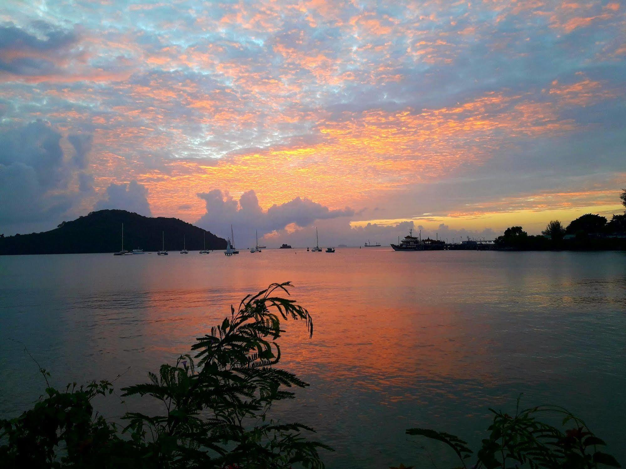 Fiji Palms Phuket Otel Dış mekan fotoğraf